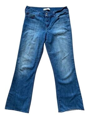 Levis Slender boot 526 mid rise flattering fake flap pockets sloppy jeans size12